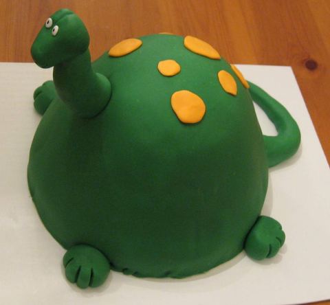 Dino — handmade cakes